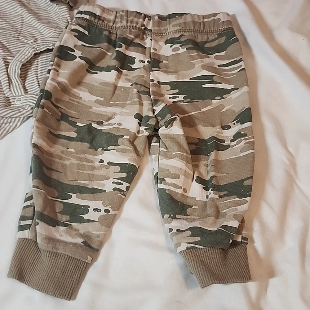 Carter's camo pants and striped top outfit sz 6 mon